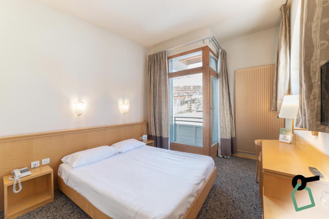 Hotiday Hotel Colle Sestriere Kültér fotó